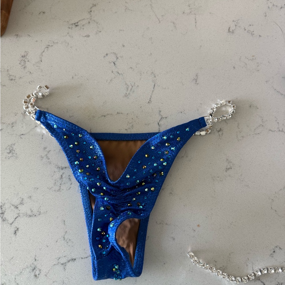 Npc bikini - Picture 10 of 12
